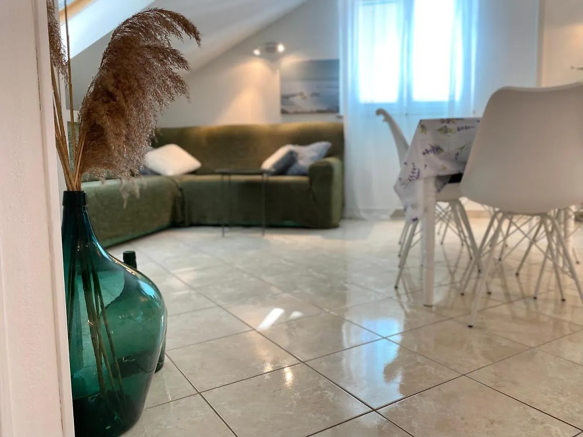 Apartments Marina Barbat na Rabu